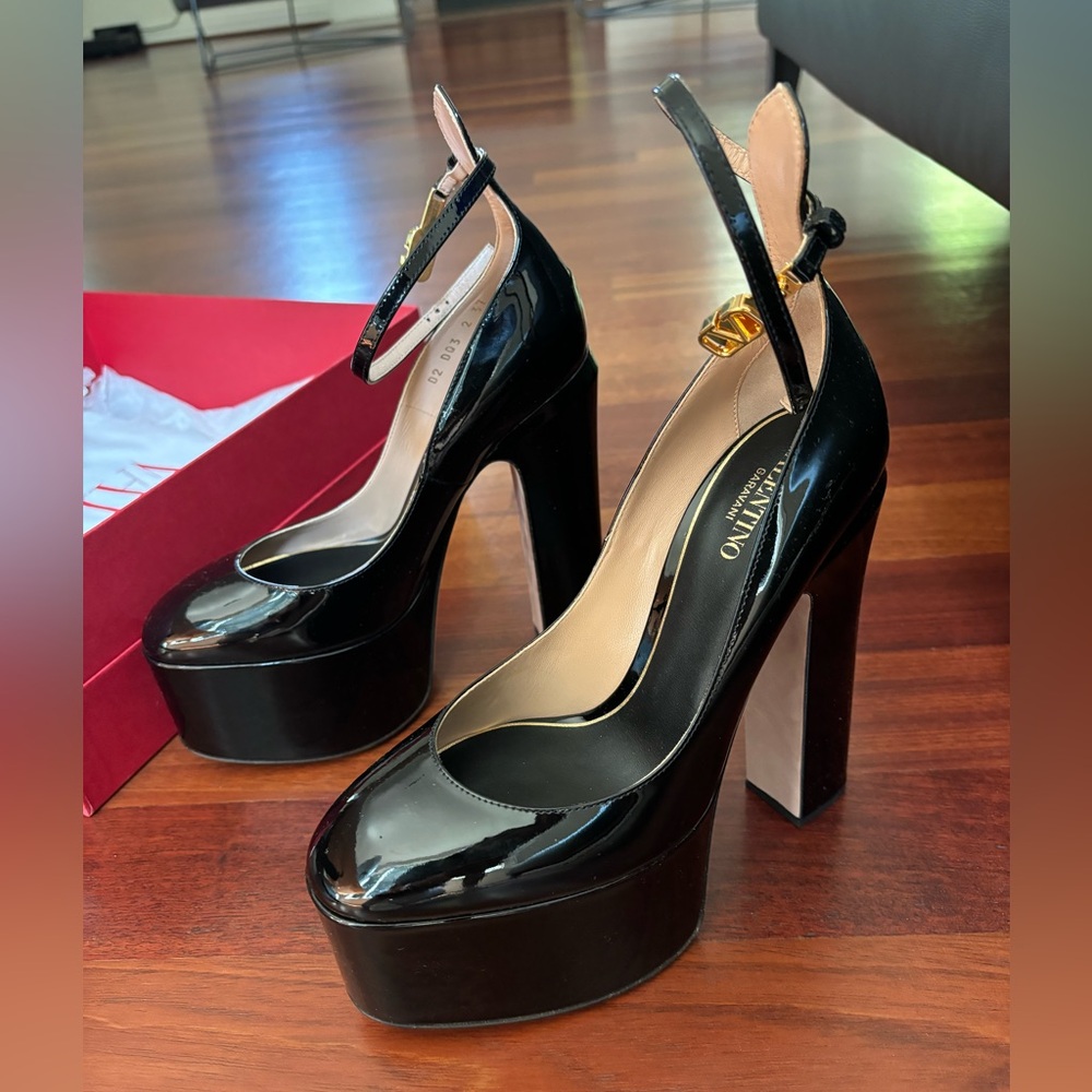Valentino 155mm Platform Pump in Patent Leather